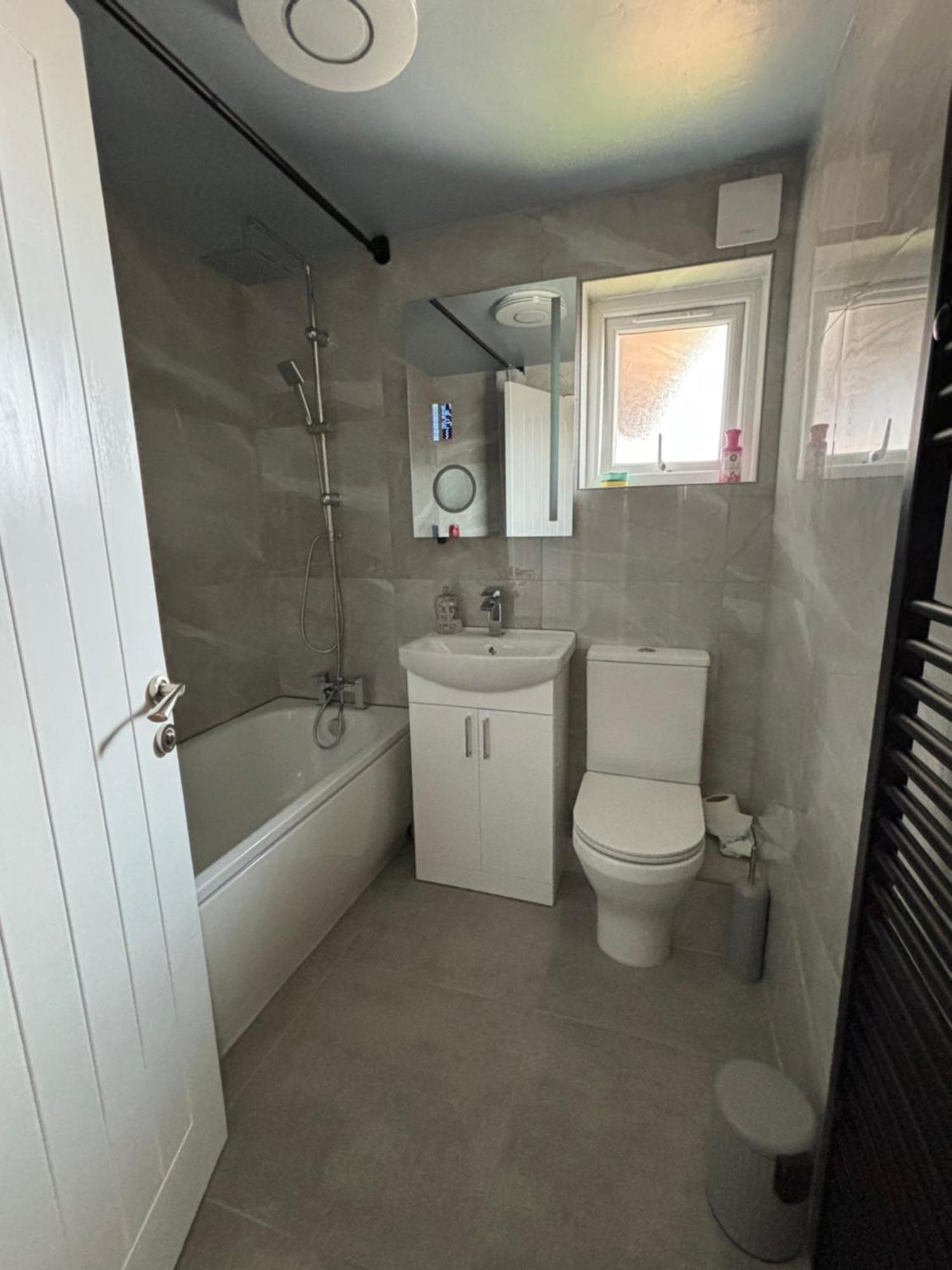 Modern Luxury Apartment Liverpool Buitenkant foto